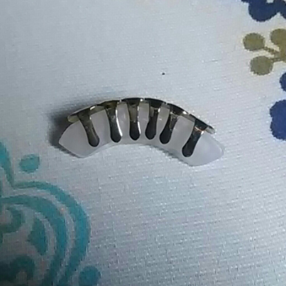 Grill - Picture 2 of 2